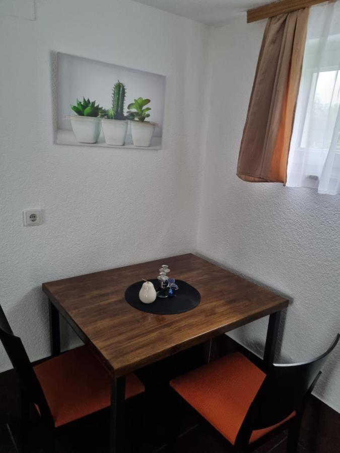 Apartments Luka Rakovica Bagian luar foto