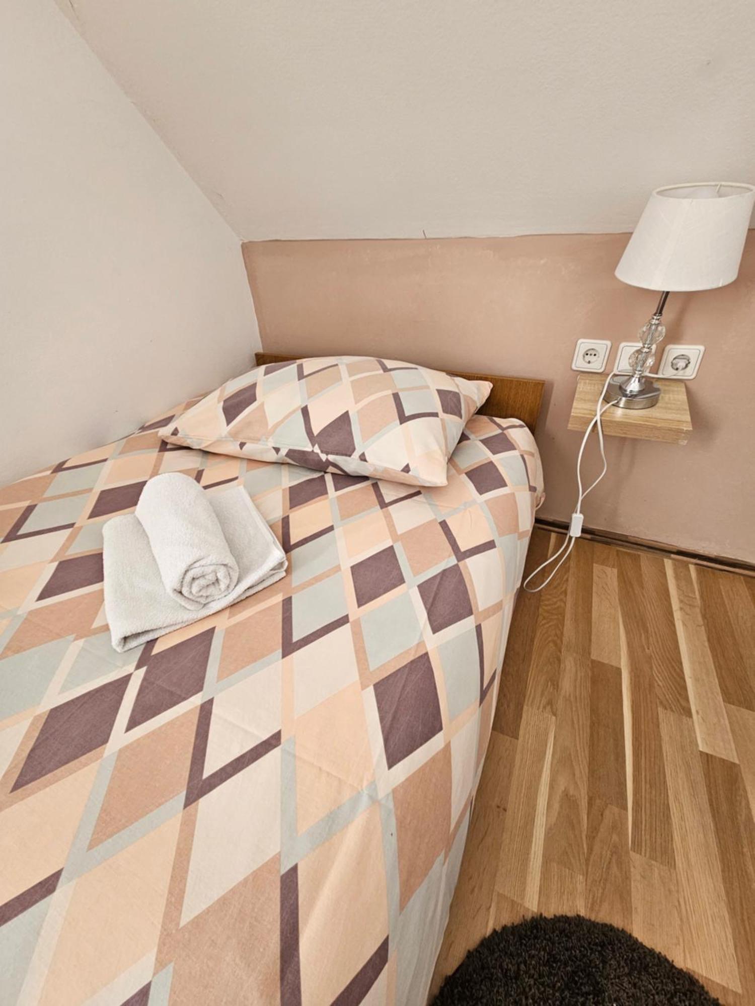 Apartments Luka Rakovica Bagian luar foto