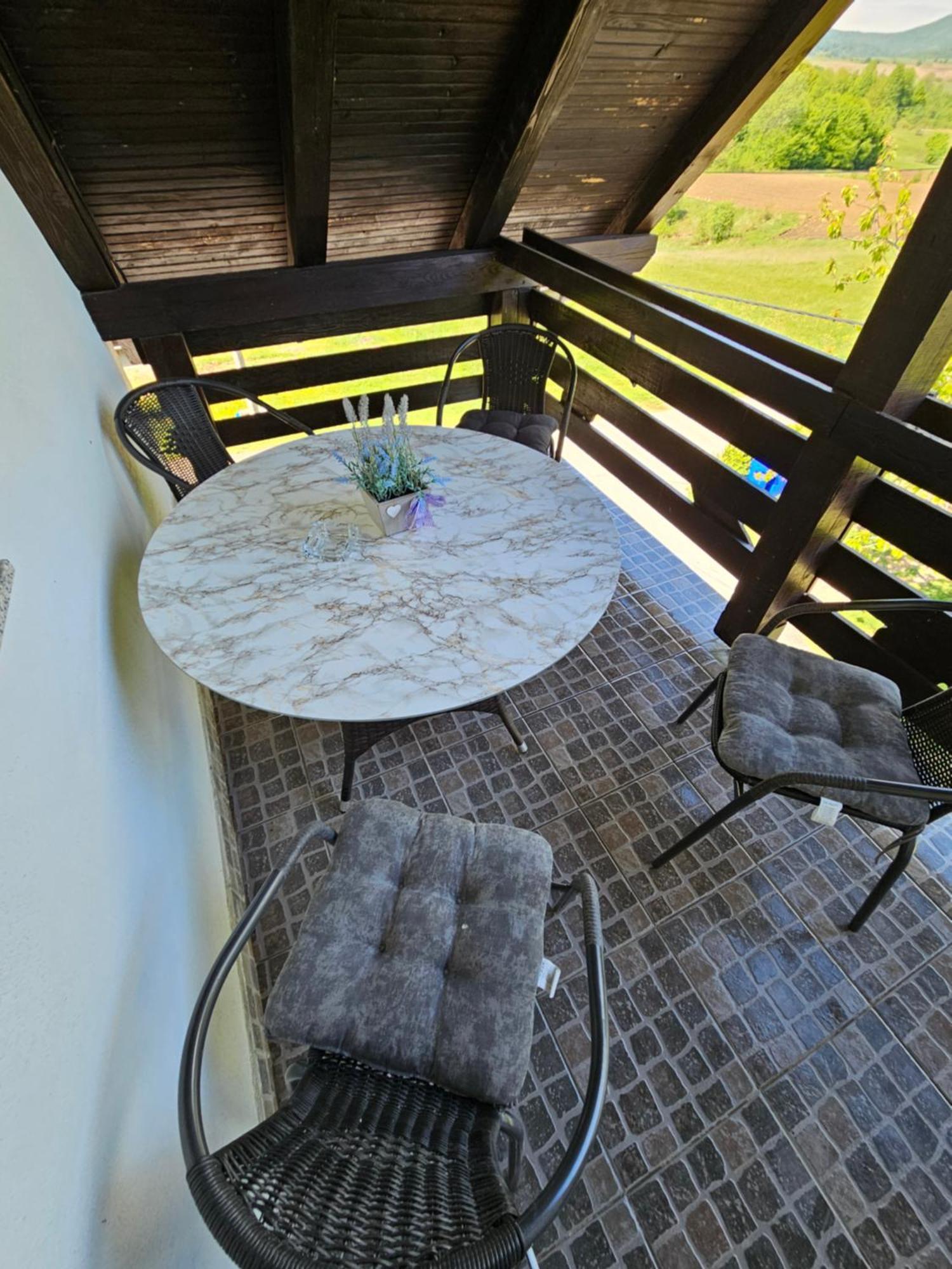 Apartments Luka Rakovica Bagian luar foto