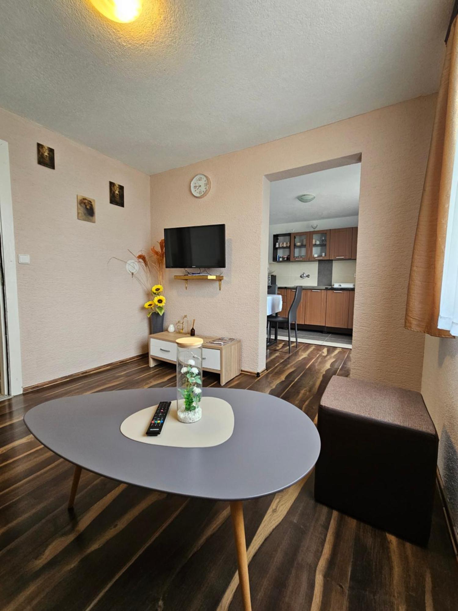 Apartments Luka Rakovica Bagian luar foto